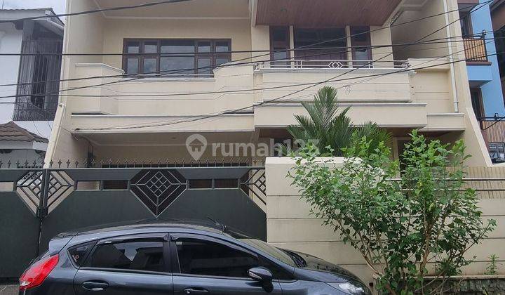 Rumah siap huni di jln Kesehatan Jakarta Pusat 1