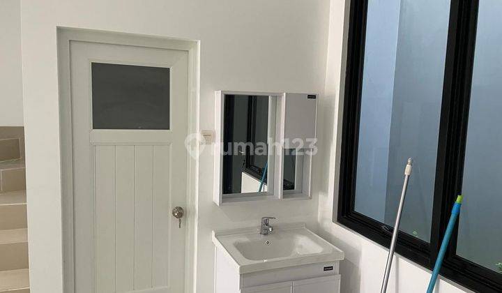 Ruko 3 Lantai Baru di Nusaloka Bsd City Pinggir Jalan Siap Pakai 11