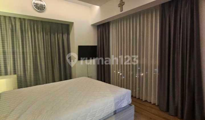 M Town Signature Gading Serpong Apartment | 2BR Fully Furnished & City View Balcony 2