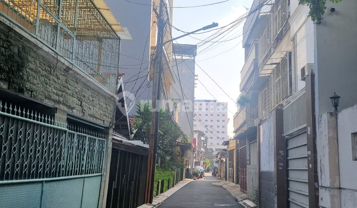 Rumah Siap Huni Bebas Banjir Strategis Di Jelambar Jakarta Barat