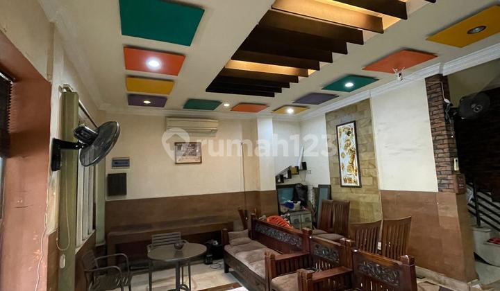 Strategic Axis Road Shop House for Sale 2