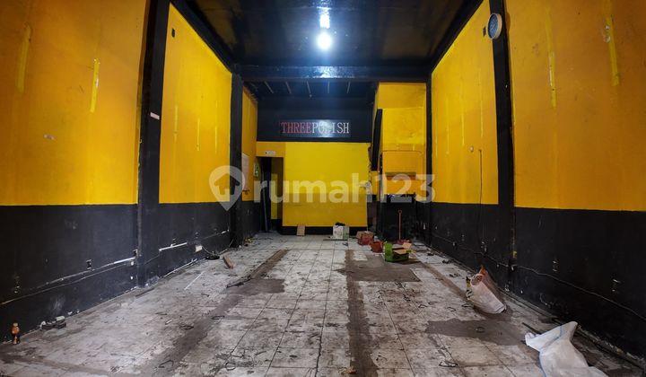 For Rent: Shop House in City Center, Veteran Road Axis