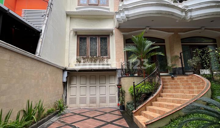 Dijual Rumah Mewah Full Furnished Dijual Rumah Mewah Full Furnished