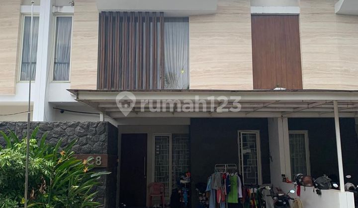 Dijual Rumah Tengah Kota Semi Furnished Dijual Rumah Tengah Kota Semi Furnished