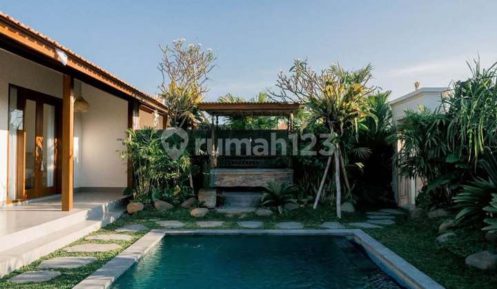 VILLA 2 TROPICAL MODERN SESEH QUIET AREA VILLA 2 TROPICAL MODERN SESEH QUIET AREA