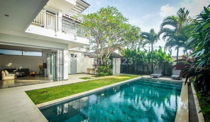 Villa 4 Br Berawa Canggu Modern Dengan Rooftop 1