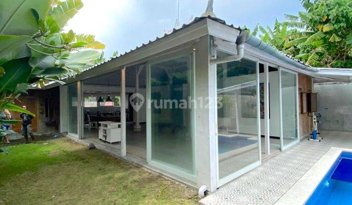 Villa 3 Br Kerobokan Unfurnish Tanpa Perabotan  1