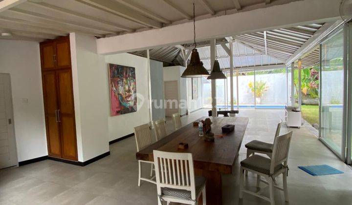 Villa 3 Br Kerobokan Unfurnish Tanpa Perabotan  2