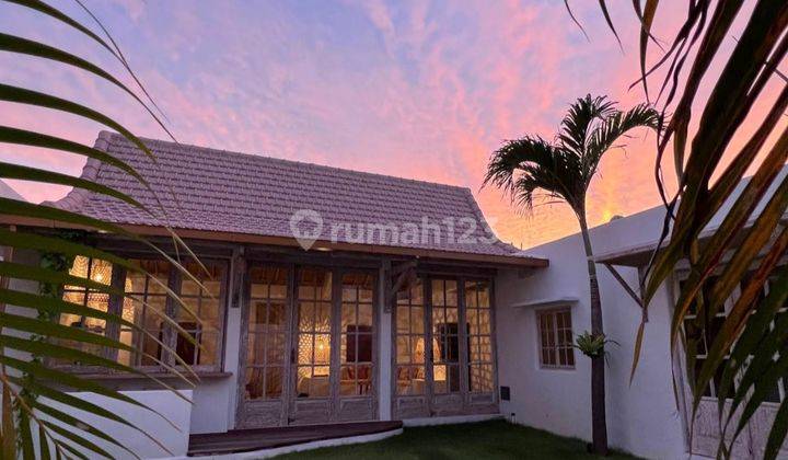 New 2 Br Umalas Villa with Yard and Large Swimming Pool 2