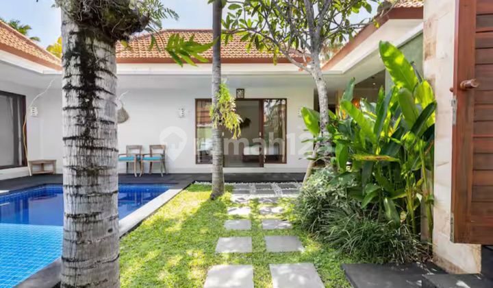 VILLA 3 Bedrooms IN BERAWA CANGGU CENTRAL WITHIN WALKING DISTANCE TO COFFEE SHOPS, RESTAURANTS, AND MORE