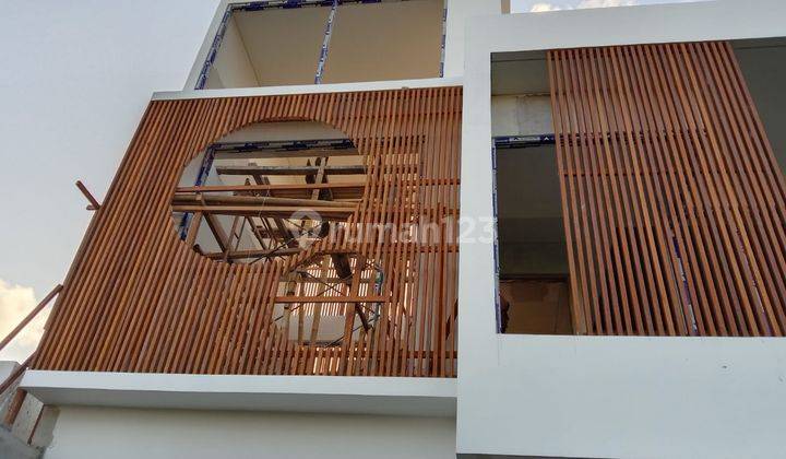 Villa baru 3 br 3 lantai pererenan beachside view sawah lokasi strategis 2