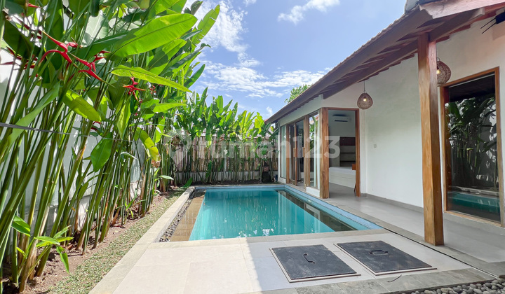 VILLA 1 Bedroom SESEH WITHIN WALKING DISTANCE TO COFFEE SHOP