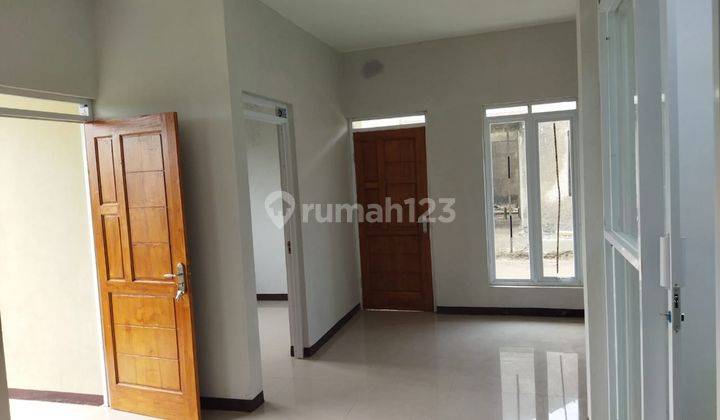 rumah mewah di bandung sangat strategis  6