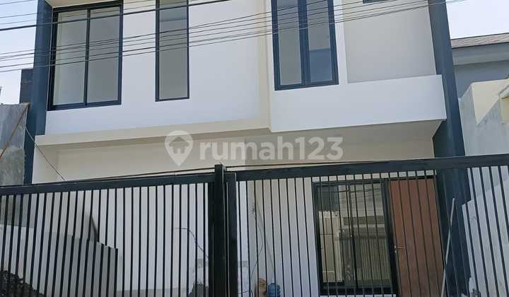 New House in North Mulyosari, Near Merr, ITS Campus, Galaxy Mall