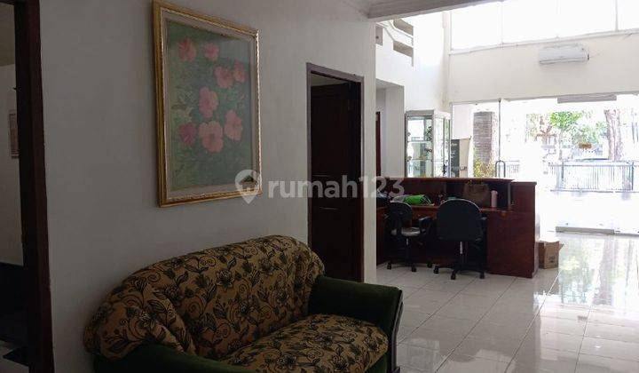 Rumah Bagus Siap Huni Lokasi Strategis di Wr Supratman, Surabaya 2