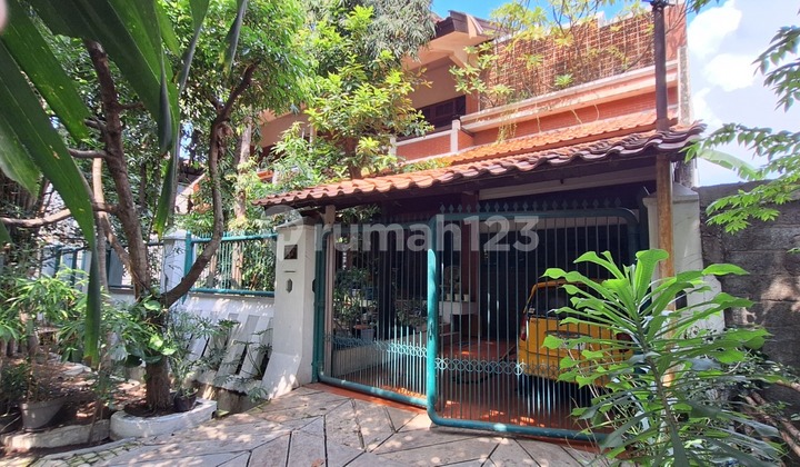 Rumah Simo Gunung Barat, SHM, Kolam Renang, Dekat Tol Rumah Simo Gunung Barat, SHM, Kolam Renang, Dekat Tol