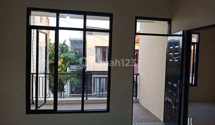 Rumah di Jalan Keputih Permai Perumahan Surabaya Timur, Surabaya 9