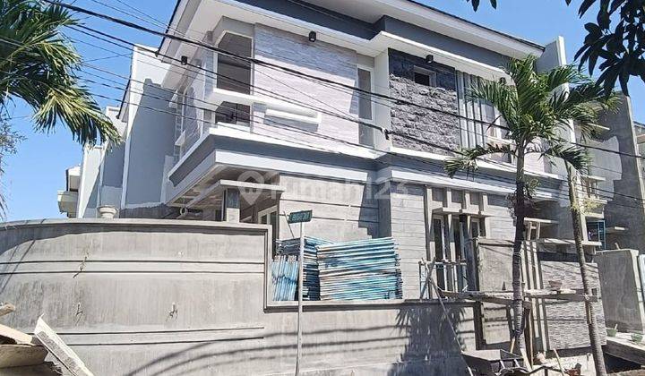 Rumah Gress Minimalis di Jemursari Surabaya  ROW 5 Mobil 2