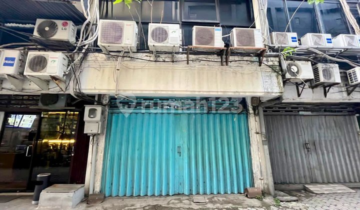 For Rent: Veteran Shop House Surabaya, Close to Kembang Jepun, Tunjungan Plaza 2
