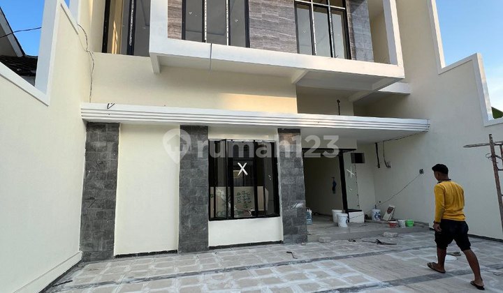 New Luxurious Minimalist House In North Medayu Near UPN Toll Road 2
