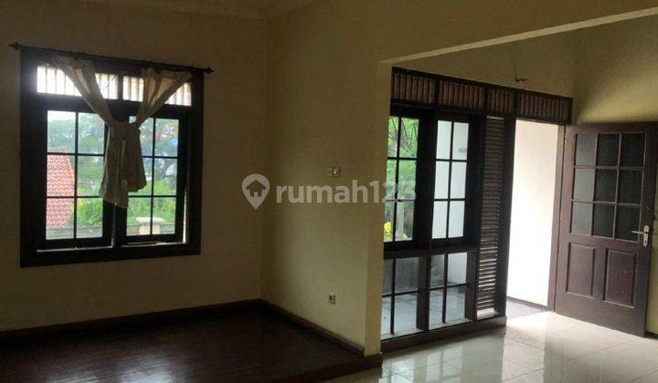 Rumah Bagus Siap Huni di Prapen Indah Timur, Surabaya  2