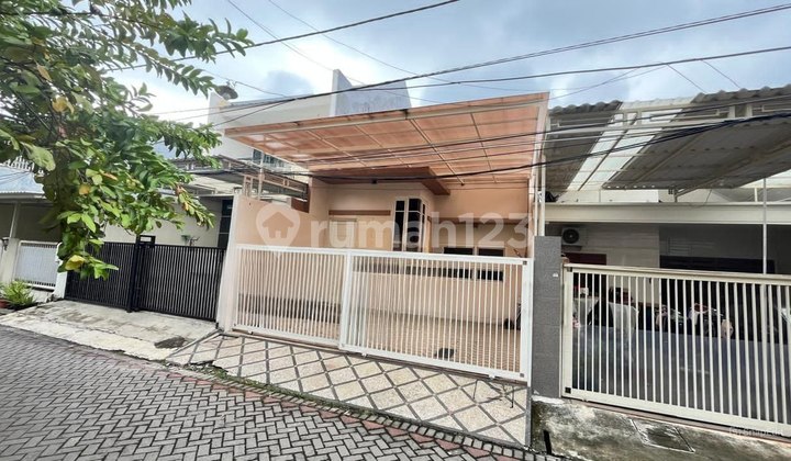 New House in Darmo Permai Utara 2