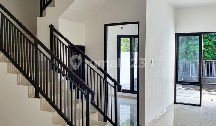 Nirwana Executive House, Merr Dean, Toll Gate, Superindo 2