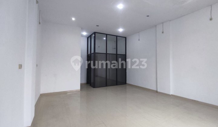 For Rent: 1-Story Shop House in Kutisari Indah Utara Near Ukpetra Campus 2