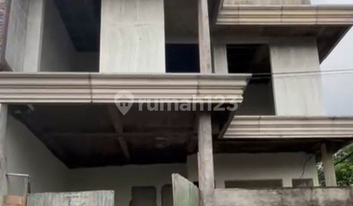 Di Jual Rumah Hook Graha Kota, 2 Lantai SHM Dekat Tol Lippo Mall