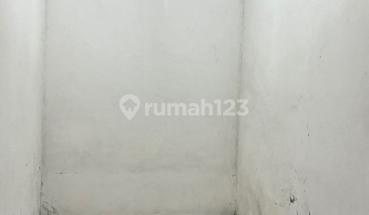 Rumah Ketintang Madya Dekat Kampus Unme,Tol Waru&Gngsari, Polda 2