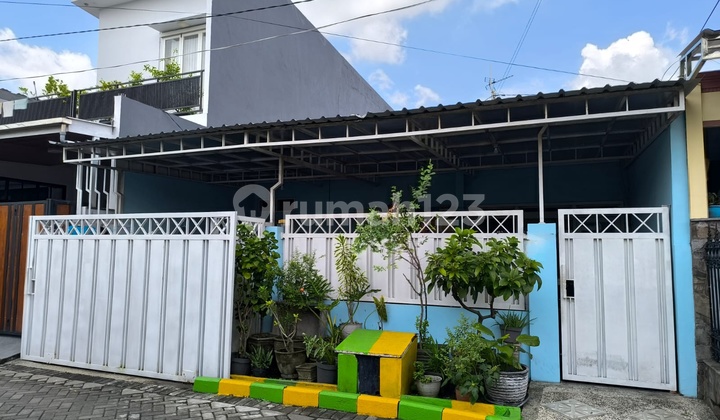 Rumah Wisma Lidah Kulon Dekat dengan Citraland, Ptc