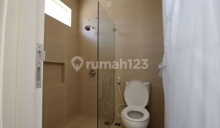 Rumah Citraland Northwest Park Acazia, SHM, Semi-Furnished, Dekat Jllb, Uc