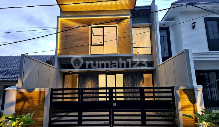 Dijual Rumah Modern Style Rungkut Asri Utara, Dekat Merr, Kampus Upn