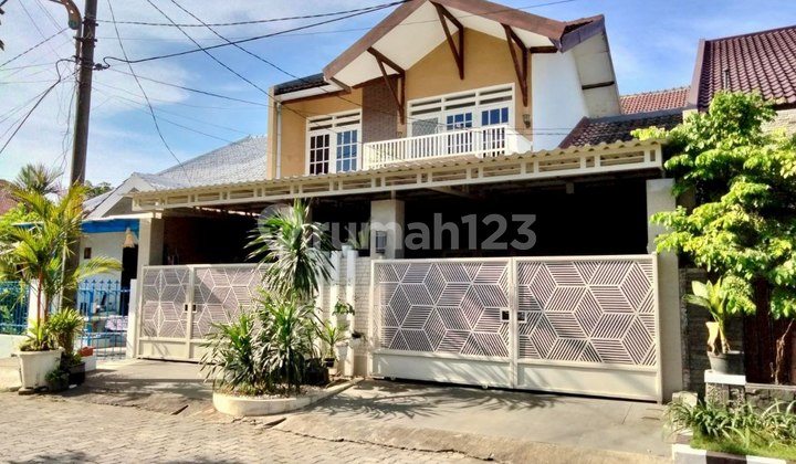 Rumah Ketintang Selatan Surabaya, SHM, 2 lantai dekat Royal Plaza, POLDA, UNESA 1