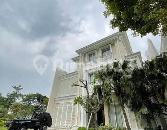 Rumah Langka Grand Embassy, Ritz Golf Pakuwon Indah, Surabaya. Kondisi Istimewa 1