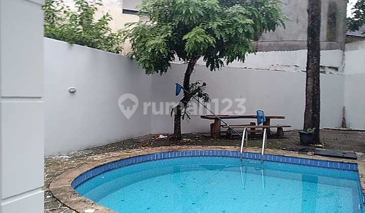Rumah Ada Swimming Pool di Puri Bintaro Sektor 9 Rumah Ada Swimming Pool di Puri Bintaro Sektor 9