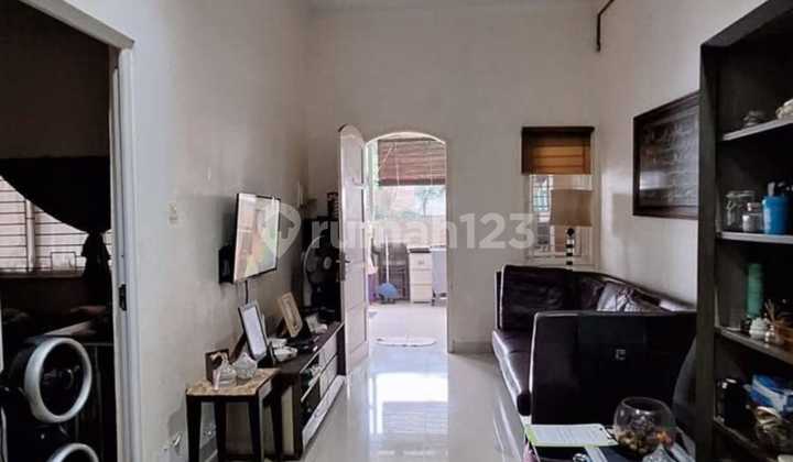 Serene House in Pine Cluster Graha Raya Bintaro 2