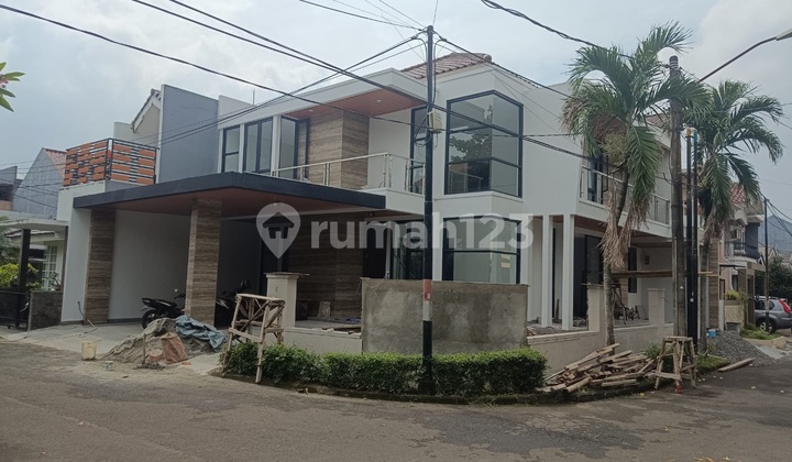 Beautiful Move-In Ready House in Bintaro Sector 9