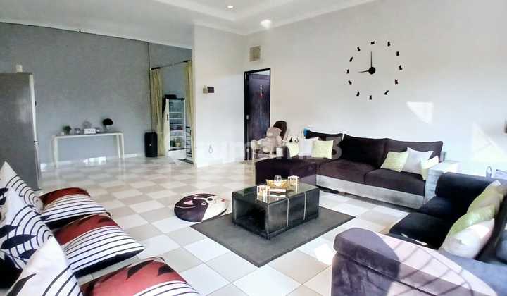 Rumah Posisi Hoek di Villa Bintaro Indah Jombang 2