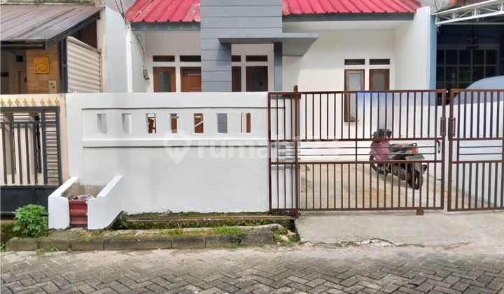 Rumah 1 Lantai di Cluster Pinguin Graha Raya