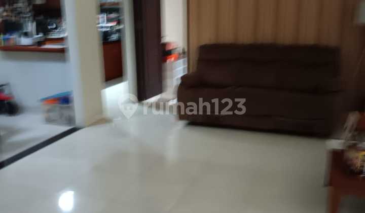 Well-Maintained House in Emerald Residence Bintaro 2
