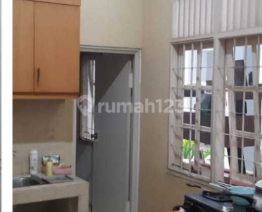 Rumah Terawat di Cendrawasih Bintaro Jaya Sektor 1