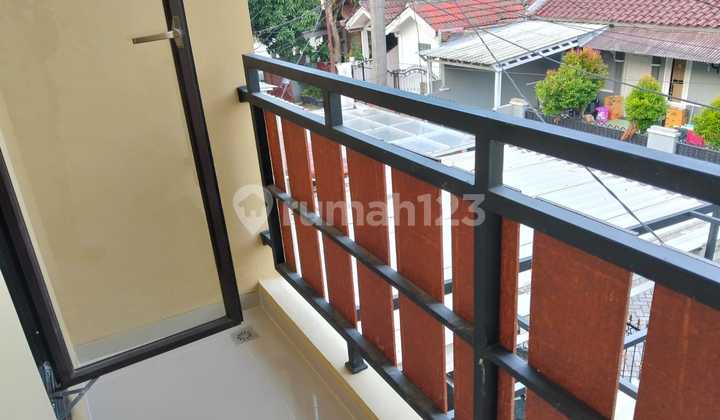 Rumah Baru 2 Lantai Dalam Cluster Di Graha Raya  2