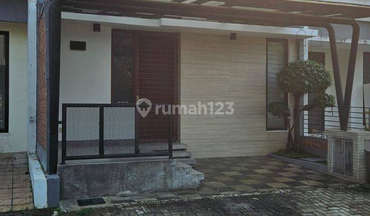 Rumah Siap Huni 2 Lantai Dalam Cluster Graha Raya  1