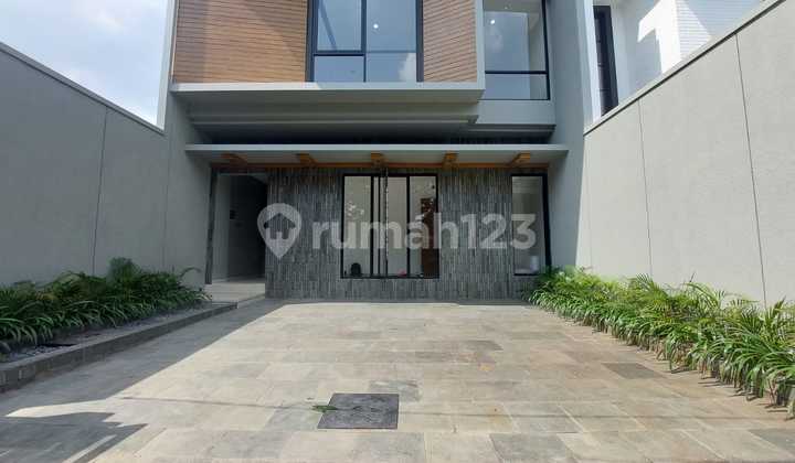 For Sale Modern Style House in Rungkut Asri, Surabaya 2