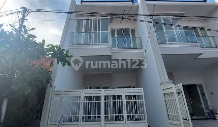 Dijual Rumah Baru Mulyosari Surabaya Dekat Raya Mulyosari, Pakuwon City Mall, Galaxy Mall, Its, Unair 1