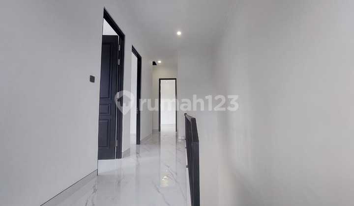 Dijual Rumah Galaxy Bumi Permai Surabaya Hook di Boulevard Jalan Kembar Utama 2
