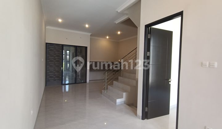 For Sale House Klampis Semolo Timur Surabaya Near Hokky Buah Merr, One Gate 2