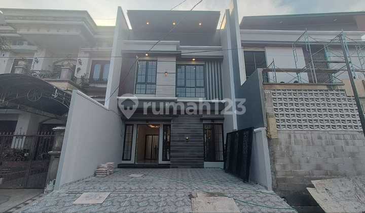 Dijual Rumah Minimalis Kontemporer Galaxy Bumi Permai Araya Surabaya