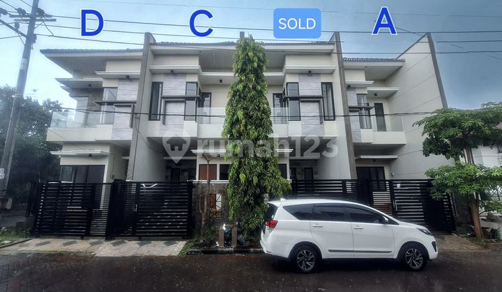 Dijual Rumah Mulyosari Prima Surabaya Semi Furnish